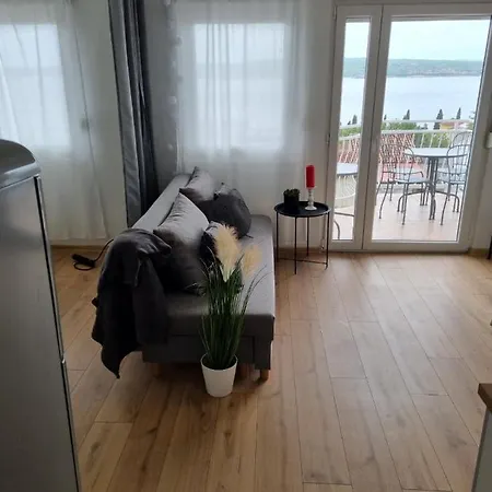 Mali Apartment