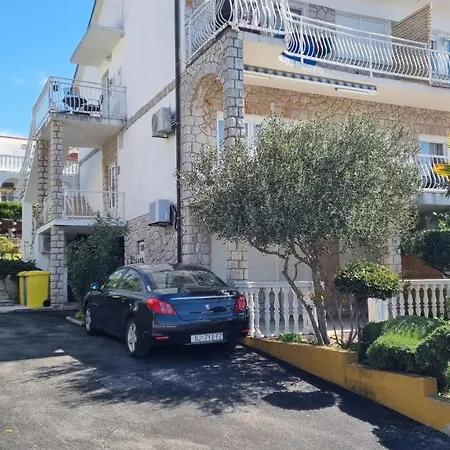 Mali Apartmán *